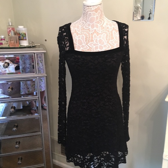 💃FREE PEOPLE Lace Dress💃 - Picture 1 of 4